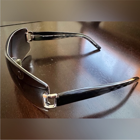 Burberry Sunglasses with Case - Picture 13 of 13